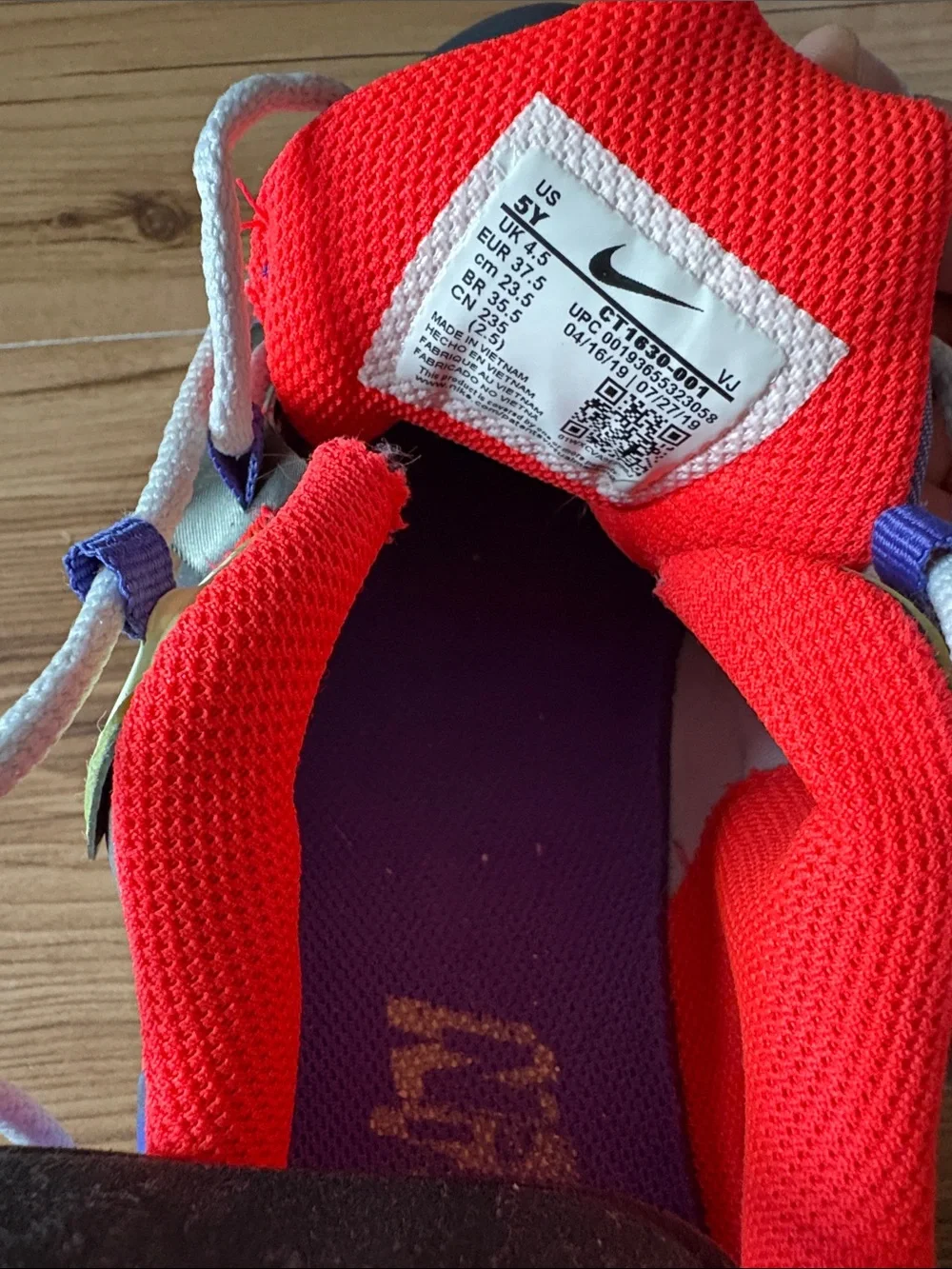 Nike 270 react sneakers